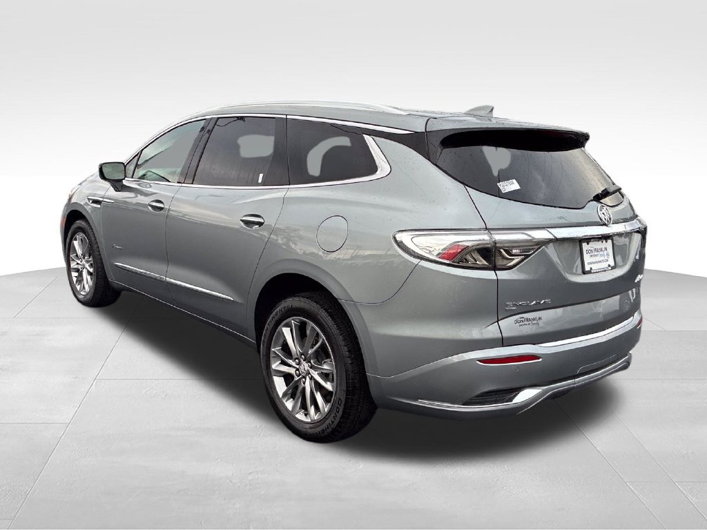 Used 2023 Buick Enclave Avenir w/ Avenir Technology Package AWD/4WD image 3