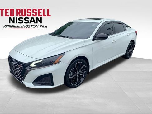 Used 2023 Nissan Altima 2.5 SR w/ SR Premium Package AWD/4WD image 1