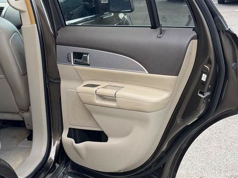 Used 2011 Lincoln MKX 2WD w/ 101A Rapid Spec Order Code image 39