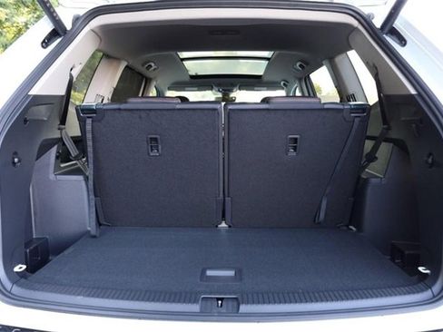 New 2026 Volkswagen Atlas Peak Edition image 9