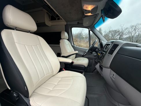 Used 2017 Mercedes-Benz Sprinter 3500 image 15