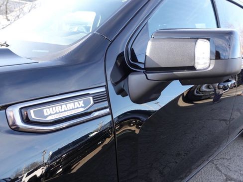 Used 2024 GMC Sierra 1500 AT4 image 7