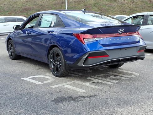 New 2026 Hyundai Elantra Sport image 4