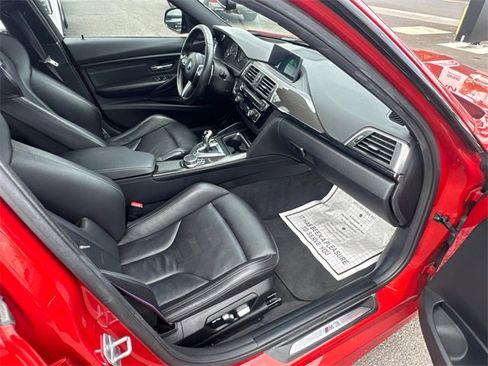Used 2018 BMW M3 image 10