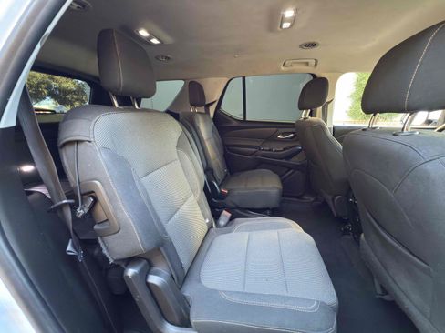 Used 2018 Chevrolet Traverse LT w/ LPO, Black Accent Package FWD image 60