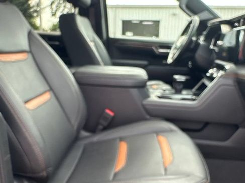 Used 2024 GMC Sierra 1500 AT4 w/ Technology Package AWD/4WD image 14
