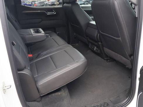 Used 2024 GMC Sierra 1500 SLT image 8