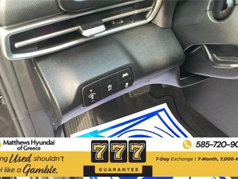Used 2023 Hyundai Elantra SE image 11