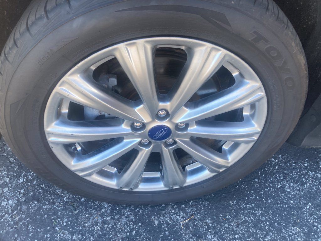 Used 2017 Ford Escape Titanium AWD/4WD image 34