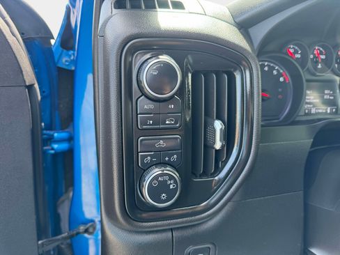 Used 2022 Chevrolet Silverado 1500 Custom image 26
