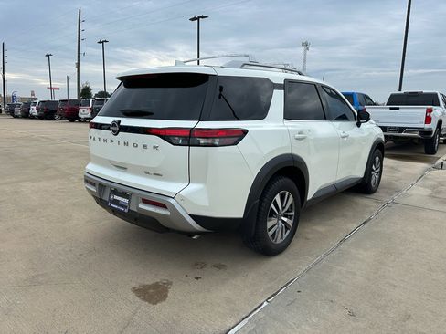 Used 2022 Nissan Pathfinder SL image 5