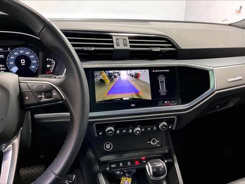 Certified 2023 Audi Q3 2.0T Premium w/ Black Optic Sport Package image 9