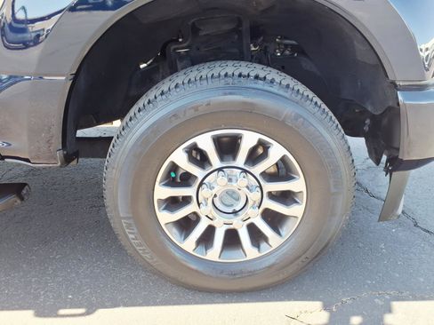 Certified 2022 Ford F250 Lariat AWD/4WD image 9