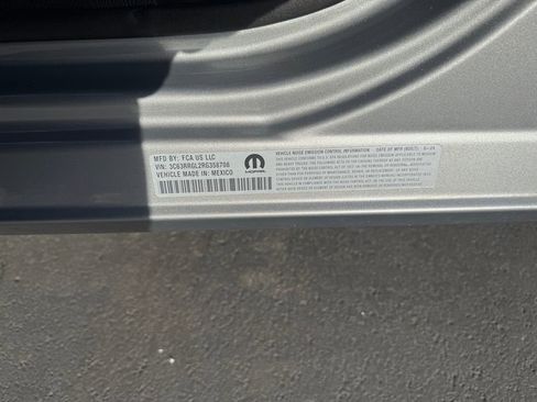 Used 2024 RAM 3500 Tradesman w/ Chrome Appearance Group image 33