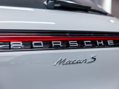 New 2026 Porsche Macan S image 23