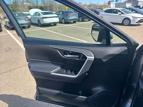 Used 2024 Toyota RAV4 XLE image 31