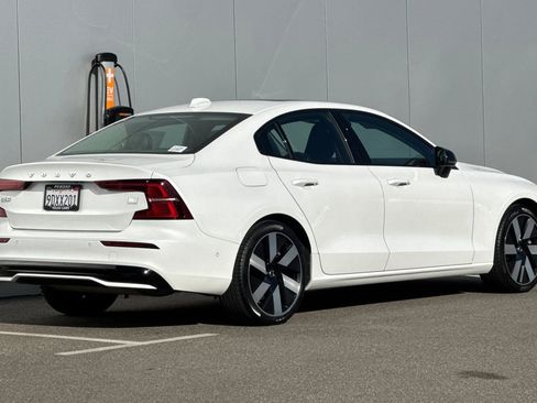 Used 2023 Volvo S60 T8 Plus w/ Climate Package image 5