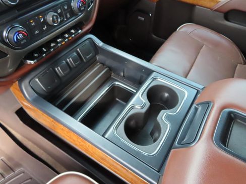 Used 2015 Chevrolet Silverado 2500 High Country w/ Duramax Plus Package image 32