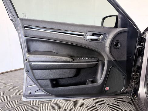 Used 2017 Chrysler 300 S RWD image 25