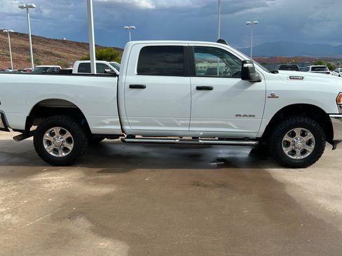 Used 2024 RAM 2500 Big Horn w/ Off Road Package AWD/4WD image 6