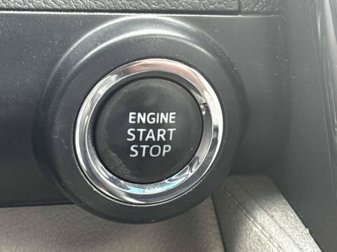 Used 2012 Toyota Camry XLE FWD image 24