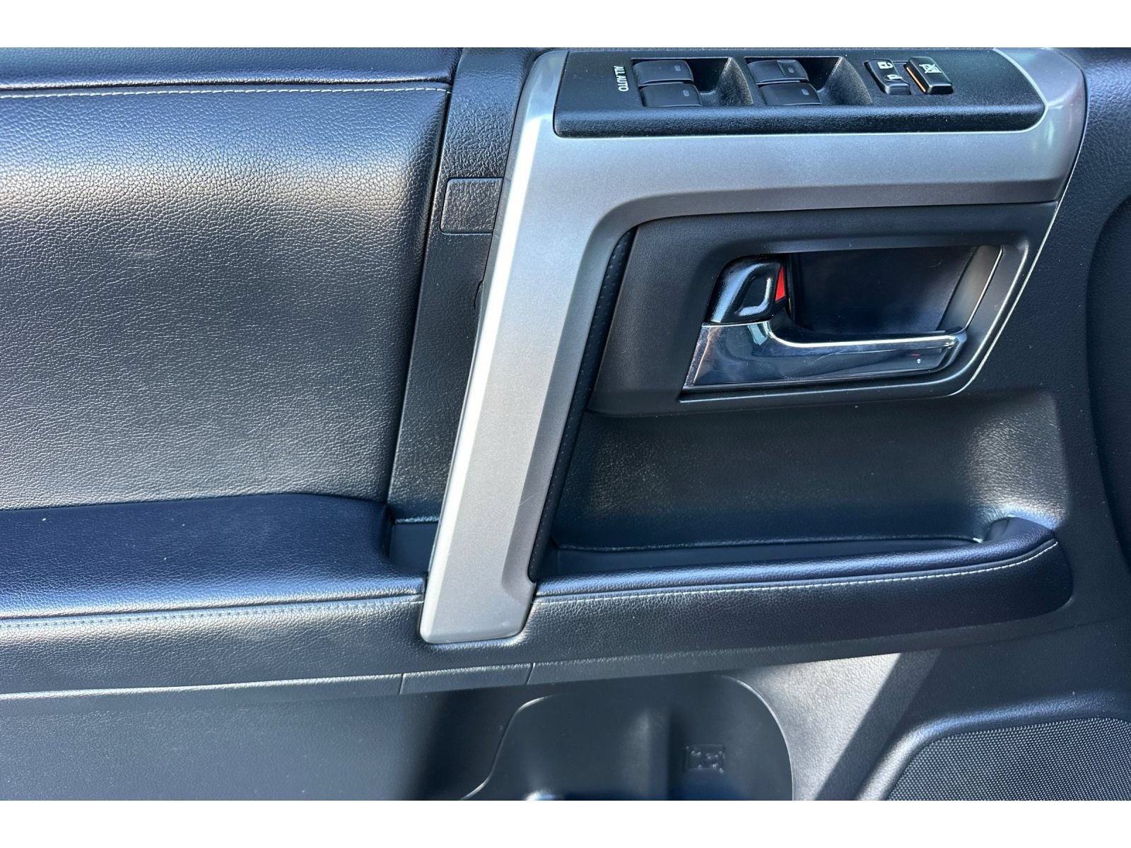 Certified 2022 Toyota 4Runner SR5 Premium w/ Moonroof Package AWD/4WD image 11