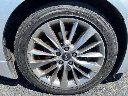 Used 2018 INFINITI Q50 Luxe w/ Essential Package (3.0T Luxe) AWD/4WD image 16