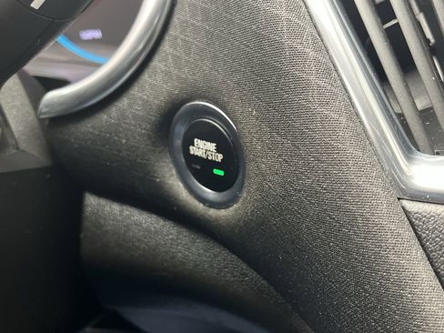 Used 2021 Chevrolet Malibu LT image 19