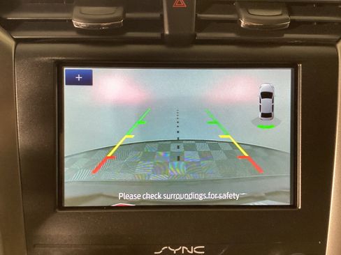 Used 2020 Ford Fusion SE image 19