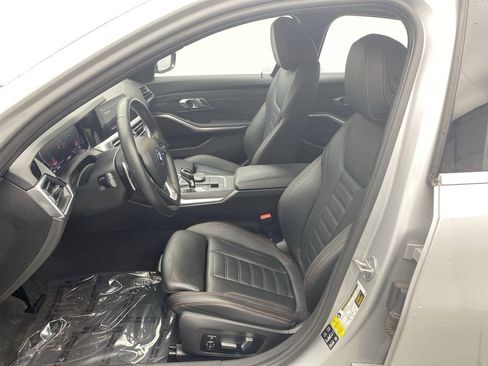 Used 2019 BMW 330i xDrive Sedan w/ Premium Package image 11