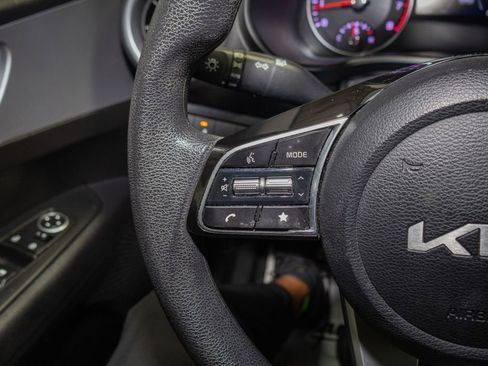 Used 2023 Kia Forte LXS w/ LXS Technology Package FWD image 18