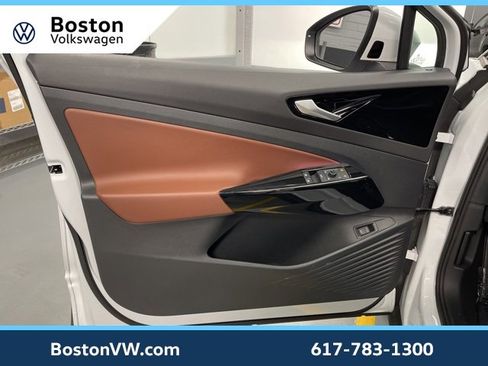 Used 2021 Volkswagen ID.4 Pro S image 27