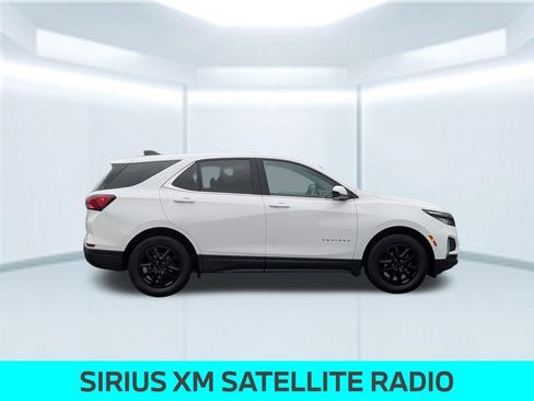 Used 2023 Chevrolet Equinox LT w/ Driver Convenience Package image 8