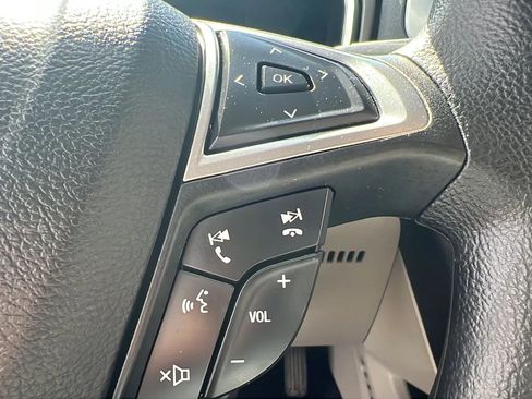 Used 2017 Ford Fusion SE FWD image 20
