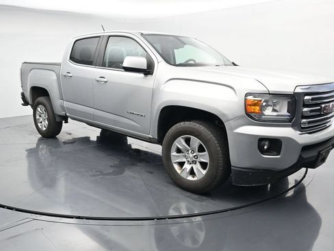 Used 2017 GMC Canyon SLE RWD image 2