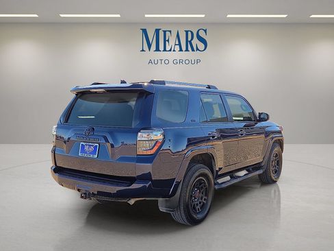 Used 2022 Toyota 4Runner SR5 RWD image 5