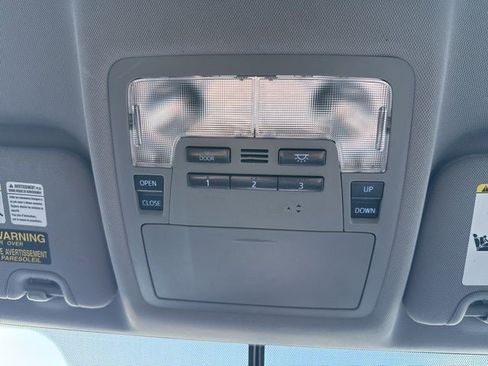 Used 2015 Toyota Highlander XLE image 30