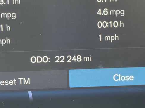 Certified 2023 Volvo XC40 B4 Plus w/ Driver Assist Package FWD image 86