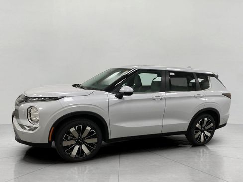 New 2026 Mitsubishi Outlander SE AWD/4WD image 43