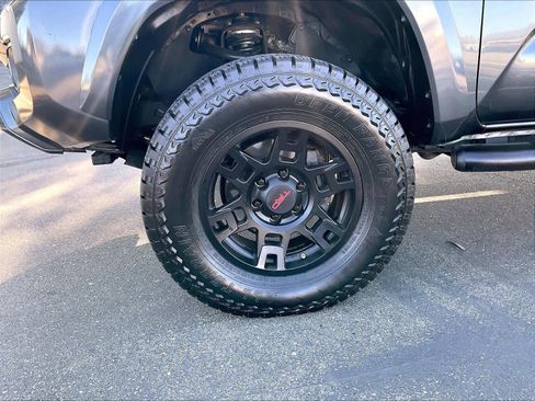 Used 2021 Toyota Tacoma Limited w/ Nightshade Package image 12