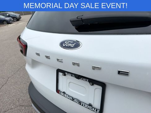 Used 2023 Ford Escape Active w/ Tech Pack #1 AWD/4WD image 17