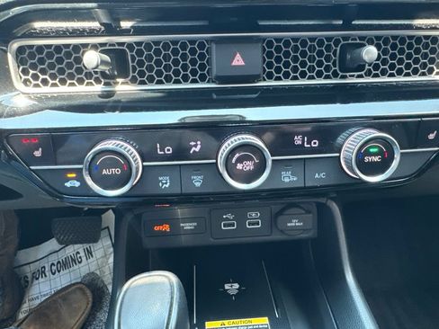 Used 2023 Honda Civic Touring image 18