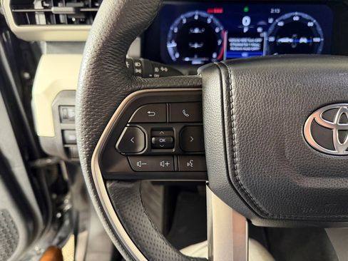 Used 2024 Toyota Tacoma TRD Off-Road image 24