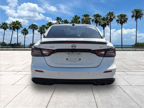 Used 2023 Nissan Maxima SR w/ Sport Mat Group image 7