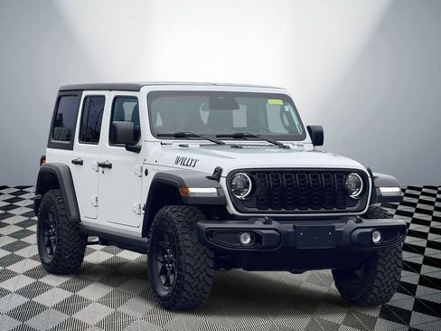 Used 2025 Jeep Wrangler Unlimited Sport AWD/4WD image 4