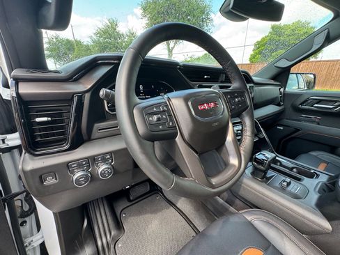 Used 2024 GMC Sierra 1500 AT4 w/ AT4 Premium Package image 20