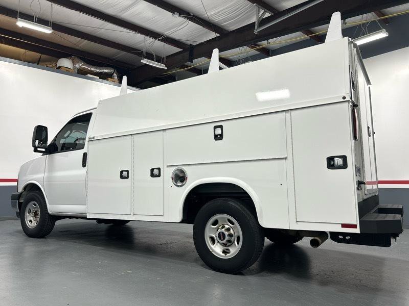 Used 2020 GMC Savana 3500 w/ Power Convenience Package RWD image 4