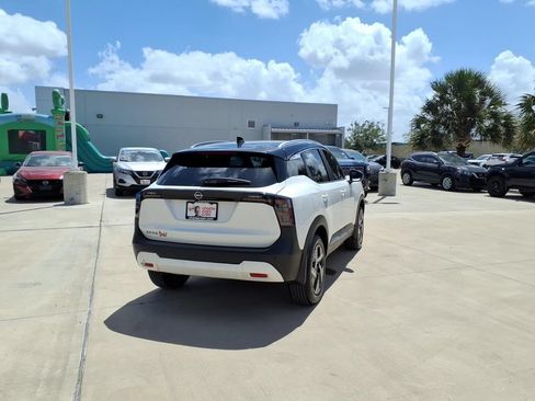 Used 2026 Nissan Kicks SV FWD image 5
