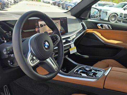 New 2026 BMW X5 xDrive40i w/ M Sport Package AWD/4WD image 16