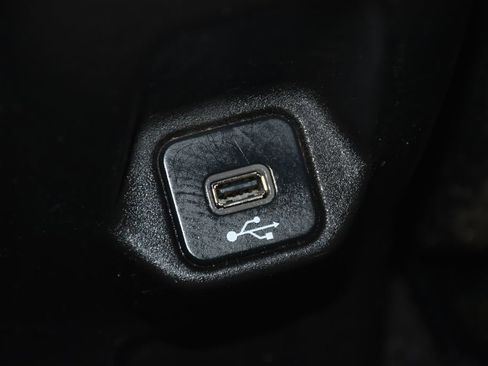 Used 2021 Jeep Renegade Latitude image 27